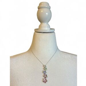 Avon President’s Club 2009 Crystal Daisy Pendant Necklace